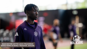 Sekou Kone, gelandang Manchester United, sedang latihan sebelum dipinjamkan di bursa transfer Januari